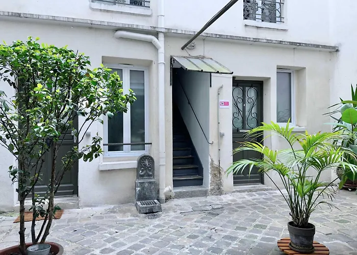 Cosy Flat Near Montparnasse